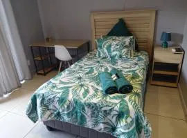 Rooisand Oornag Akkommodasie