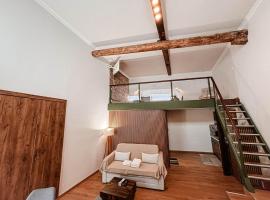 Studio Centro - Luxury Apartment at Pylos Center, Hotel in Pylos