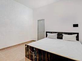 Hotel O Mahadevi Lawn: Lucknow şehrinde bir otel