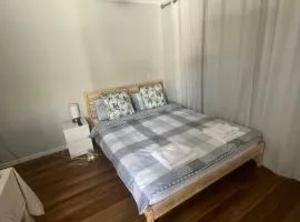 Coomera Private Rooms near DreamWorld