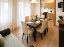 Casa Michela - Big 3 bedroom apartment by AGENZIA COCAL