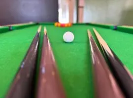 Villa détente - Piscine, billard et pétanque