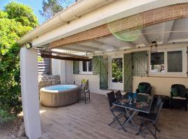 les arbousiers brignoles piscine et spa, hotel di Brignoles