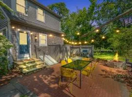 Cape Cod Haven: Cozy Home Near Gray's Beach