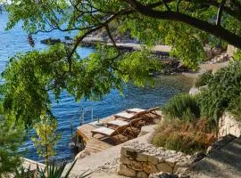 Villa Hemingway beachfront by Villas Guide