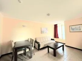 Красавиците тъмнокоси