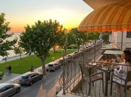 Beachfront Penthouse with Panoramic Sea View & Terrace Costa Azzurra Grado