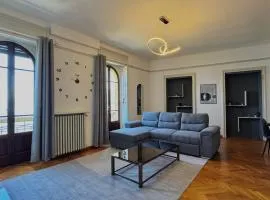 Prestige Lakeview Historic Center Stresa