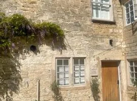 The Snug - cosy cottage in a great location