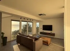 Spiro Apartments