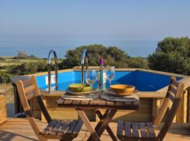 Casa Sgarlata Glamping - Tenda Carrubo, hotel sa Cava dʼAliga