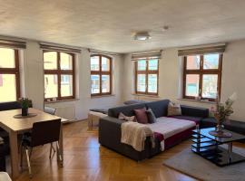 Stilvolles Altstadt-Apartment in Bestlage, hotel i Dinkelsbühl