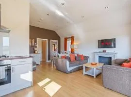 2 Bed Hot Tub Lodge - Pet Friendly Stay