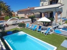 Alloggio del Pescatore e Alloggio del Marinaio con Piscina Palestra Jacuzzi Sauna - All Inclusive, hotel u gradu Ancio