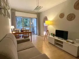 2BR Estoril Apartment - Near Estoril Beach & Cascais - Sleeps 4