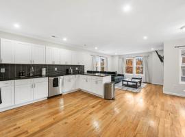 LIV luxury 30 mins to NYC, Near EWR & MetLife, hotel i Newark