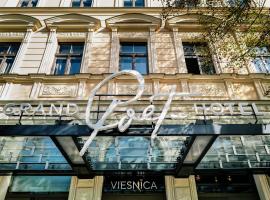 Grand Poet Hotel and SPA by Semarah, отель в Риге