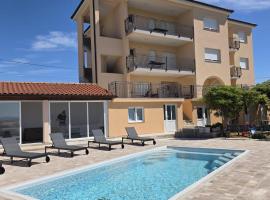 Villa Mare, hotel i Lopar