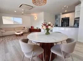 Spacious Private 2BR Guest Suite