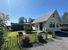 Frisian Countryside Stay near Sea