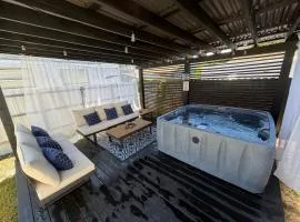 Welcome to Miami! JACUZZI SLEEPS 11