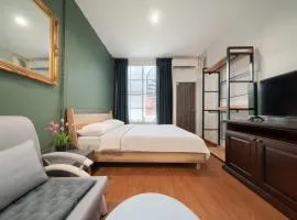 Baan La-Or Heritage Suite