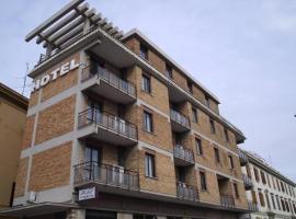 Hotel Traghetto, hotel Civitavecchiában