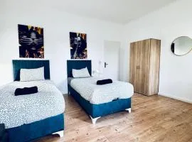 Budget Friendly Private Rooms with Garden