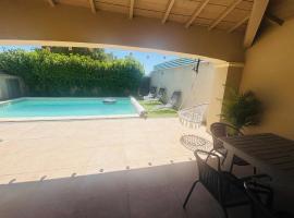 Villa pour 10 personnes proche Avignon, hotel a Vedène