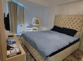 Queen Studio San Fernando: Pampanga