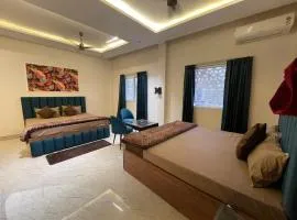 LIMELIGHT Hotel & Restaurant