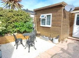 Felpham Garden Chalet