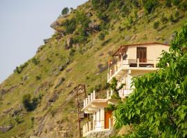 MYSTIC MOUNTAIN Homestay, hotel v destinácii Dhārchula