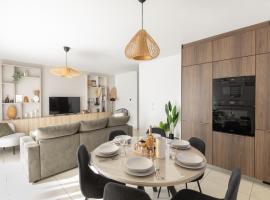 "Lac'Almie" - Appartement 2 chambres avec Terrasse et Parking, Hotel in Doussard