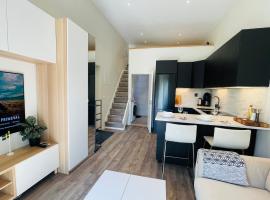 2 Modern guesthouses near The Beach โรงแรมในฟัลเคนเบิร์ก