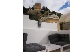 Casa al Castillo - charming & authentic townhouse - terrace with stunning castle views