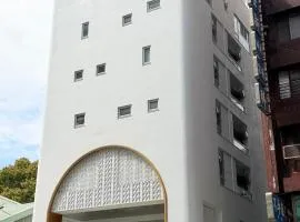 東隅行旅台中車站館 East Gate Hotel