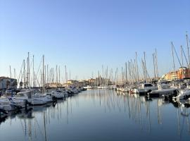 Appartement cosy parking privé - port plage à pied, hotel a Leucate-Plage