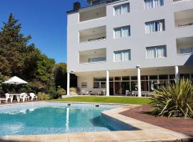 Tunkelen Apart Hotel, מלון בקארילו