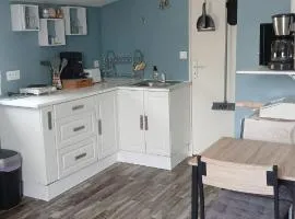 Studio aménagé pour 2 personnes, indépendant