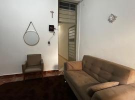 Casa aconchegante a poucos passos da Basílica, Hotel in Aparecida