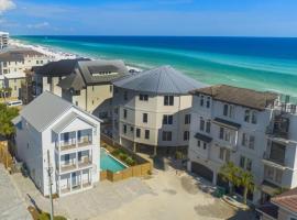 Seaside Palace With Game Room And Jetted Pool، فندق في ديستين