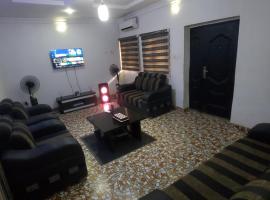 The Executive 2-Bedroom Shortlet, Solar & Wi-Fi, in Ibadan, hotel i Ibadan