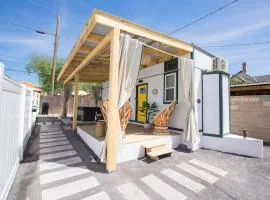 The Frida Tiny House-Hot Tub-Pet Friendly-No Pet Fee!