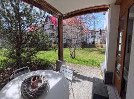 Wellness apartment with pool and terrace, hótel í Lenzerheide