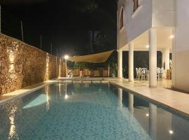Bird of Paradise, hotel u gradu Galu