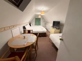 Budget Studio for 4 with Free Parking - 2nd floor