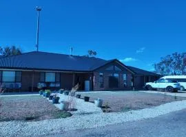Janaki Farmhouse - 5 Bedroom House Villa at Top of Cooma