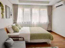 8 mins IconSiam near BTS & PierCozy Room w Kitchen