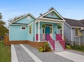 Vibrant Cottage with Parking Long Stays